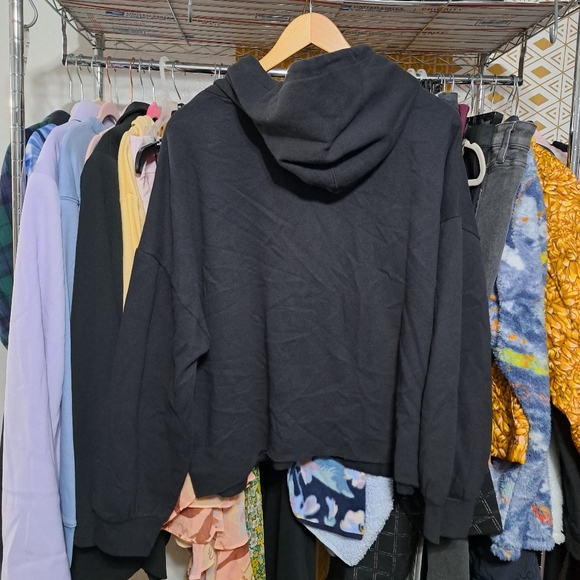 NWT LEVI'S CROPPED HOODIE - Picture 4 of 8